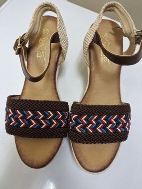 Braided Brown Women's Sandals with Multicolor Accent
